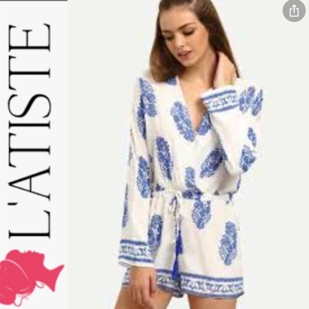 L’ATISTE Blue On White Print Romper In Cream & Blue Size M